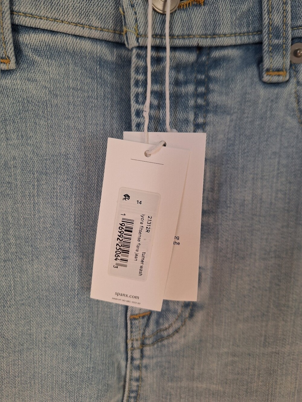 Spanx Lycra Fitsense Flare Jeans Turner Wash - Women Size 14 - Picture 6 of 11